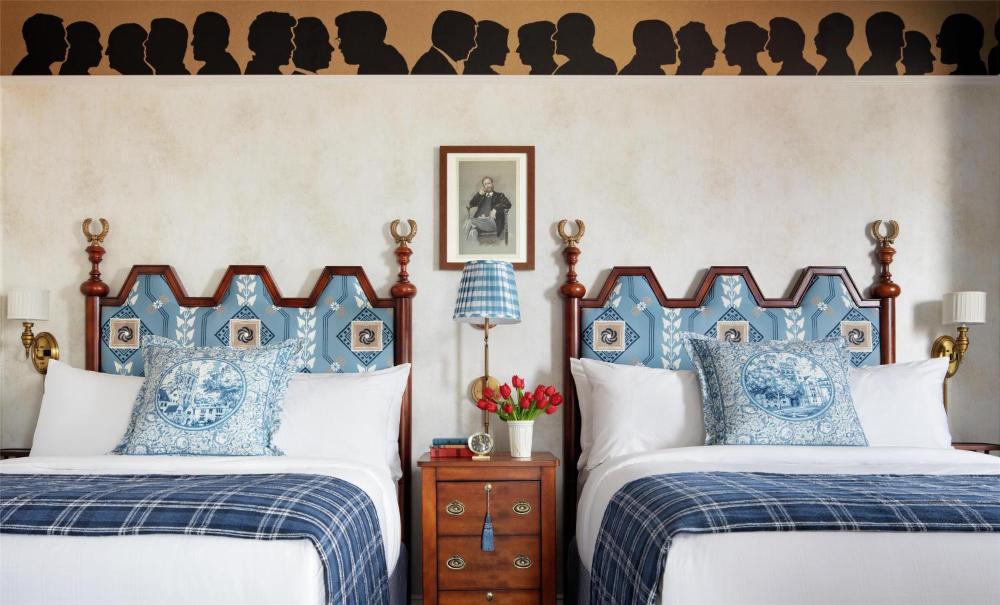 Graduate Double Room with Two Double Beds interior